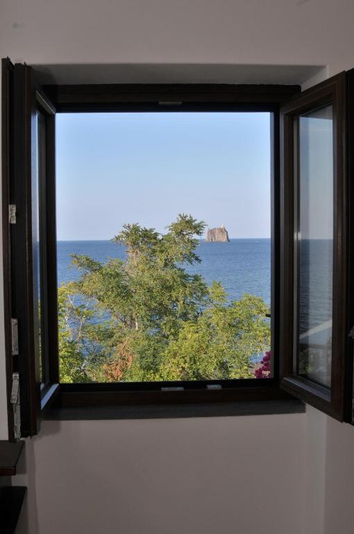 Hotel Villaggio Stromboli - Isola Di Stromboli Kültér fotó