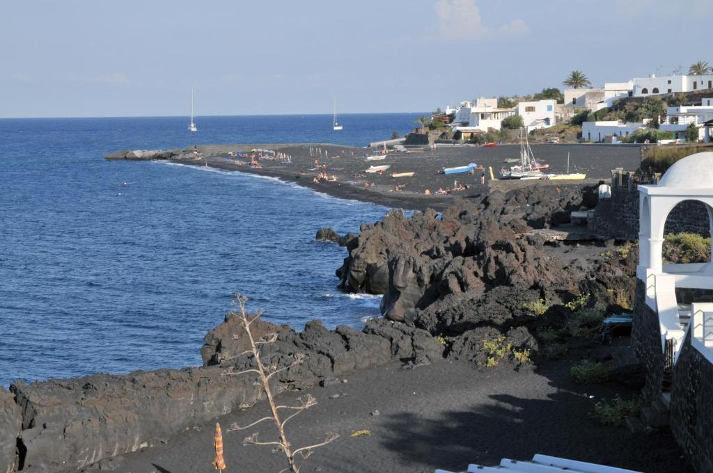 Hotel Villaggio Stromboli - Isola Di Stromboli Kültér fotó