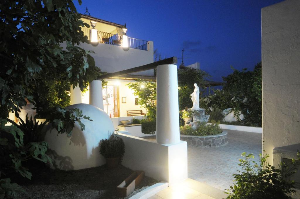 Hotel Villaggio Stromboli - Isola Di Stromboli Kültér fotó