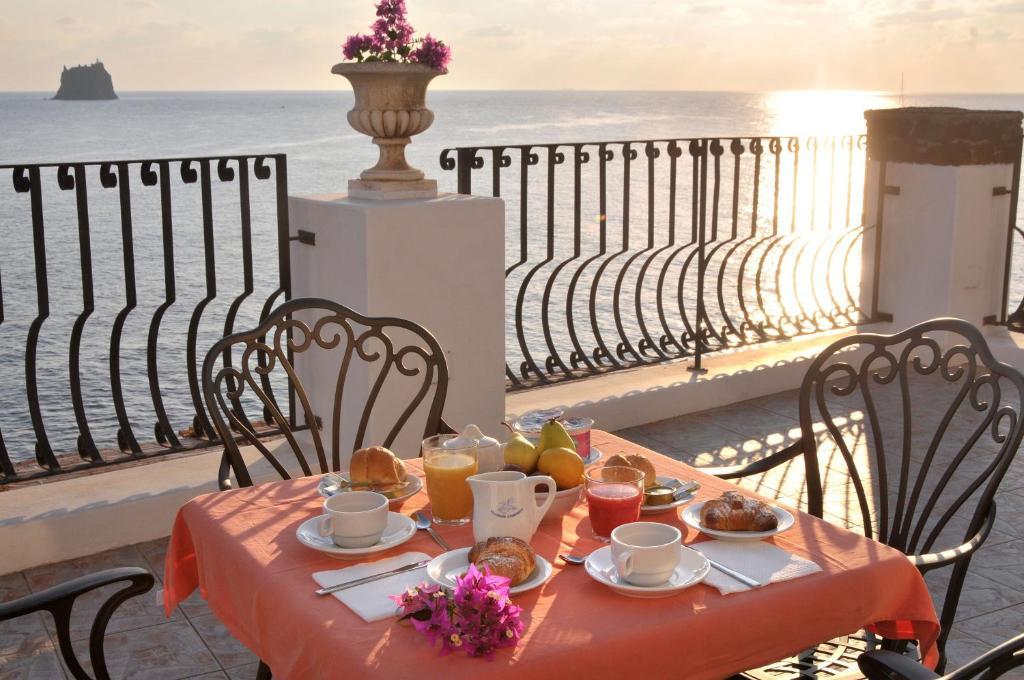 Hotel Villaggio Stromboli - Isola Di Stromboli Kültér fotó