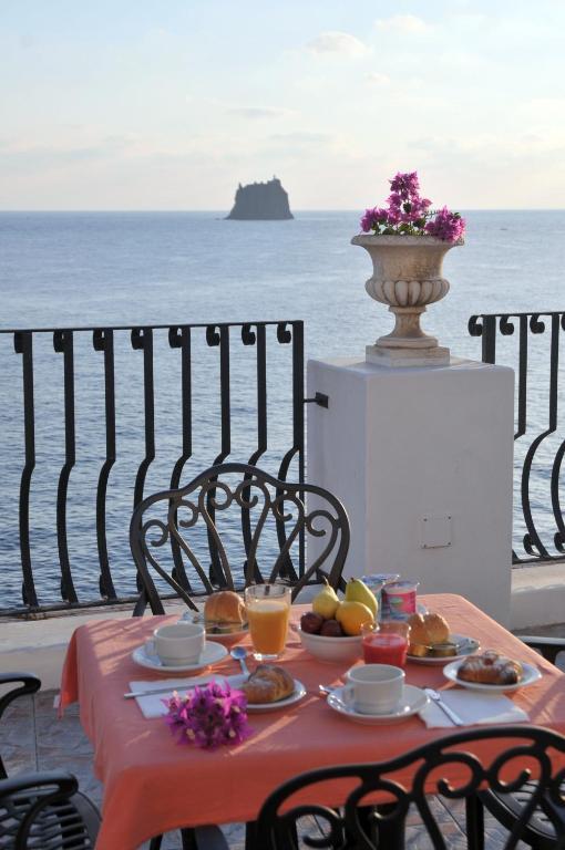 Hotel Villaggio Stromboli - Isola Di Stromboli Kültér fotó